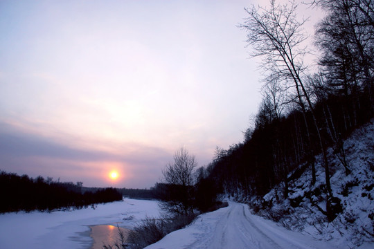 冬季根河落日