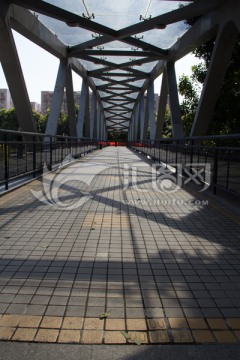 人行天桥走道