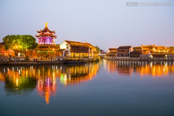 古镇夜景