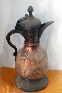 藏族铜烧水壶