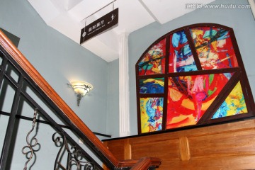 彩色玻璃 楼梯过道
