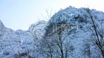 大雪封山 兴隆村雪景