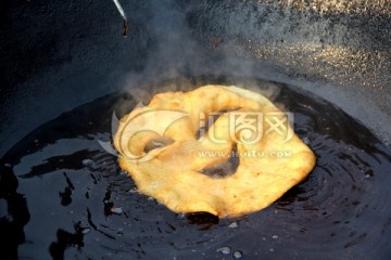 笑脸油饼之油炸