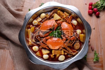 肉蟹煲 （2）