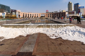 雪后泉城广场