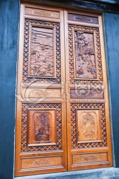 乐山寺院的门