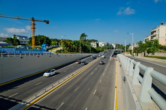 南宁 英华路隧道