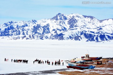 新疆赛里木湖冬季旅游风景