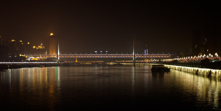 千厮门大桥夜景全景