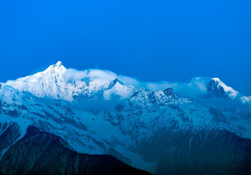 西藏风光 梅里雪山 高清晰