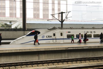 高铁 动车 火车 铁路 铁轨