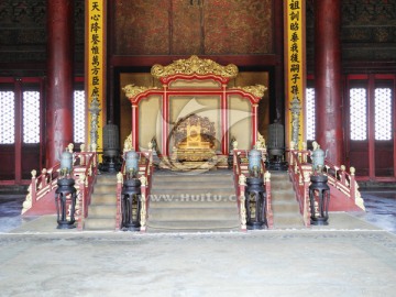 北京故宫保和殿正殿宝座