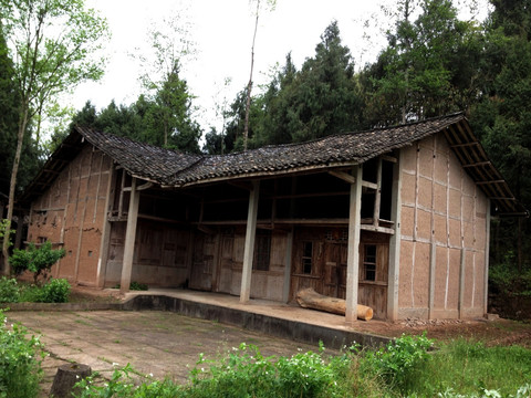 农村房屋 木房子