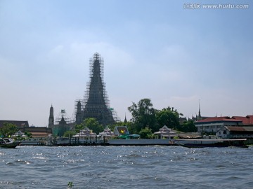 泰国湄南河郑王庙全景