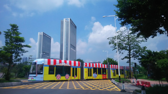 广州海珠区环岛有轨电车