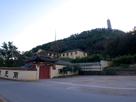 兰溪横山殿聚利塔全景