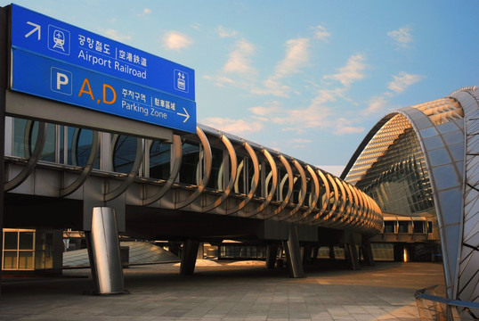韩国仁川机场交通中心建筑