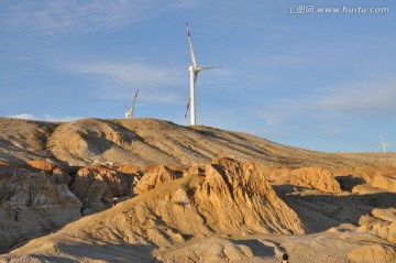 戈壁滩上的风车