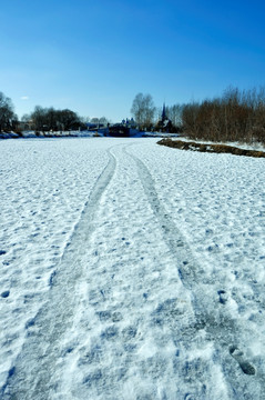 雪地车辙