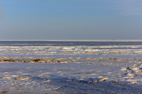 冰雪海滩