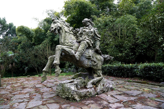 古代骑兵 塑像