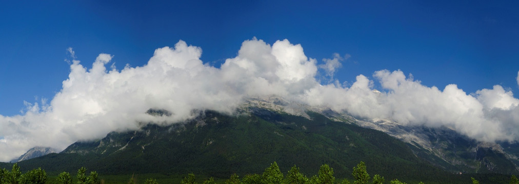 云南丽江玉龙雪山（高清全景图）