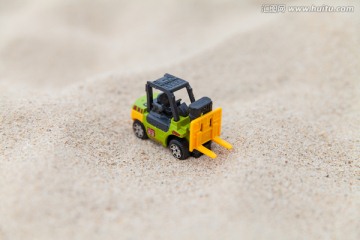 沙滩叉车