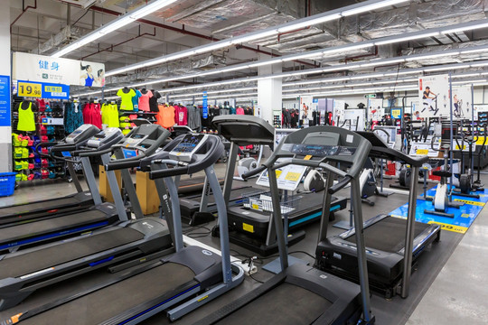 跑步机 户外用品店