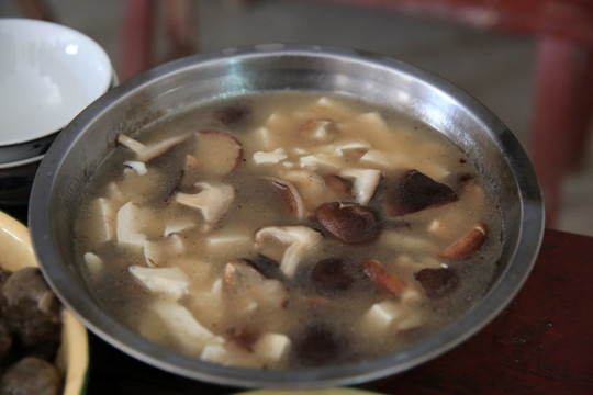 豆腐香菇汤