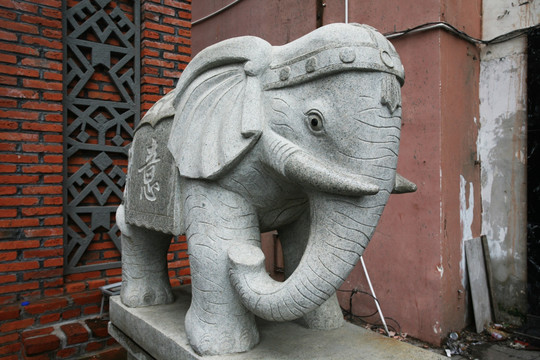 石象 雕塑