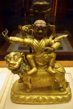藏传佛教文物 清代财宝护法铜像