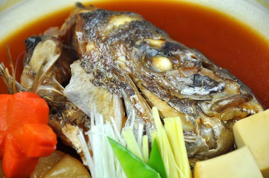 日式煮鲷鱼头