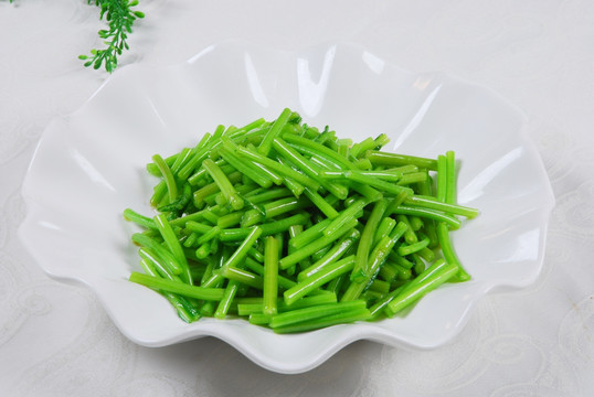 炒蕃薯藤
