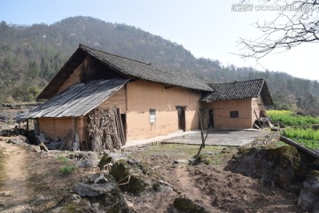 土坯房 布旗山 长阳