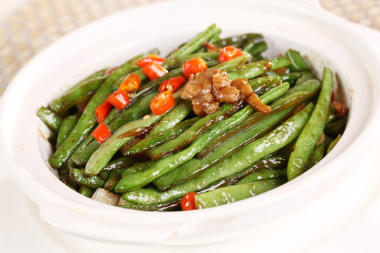 砂锅焗扁豆