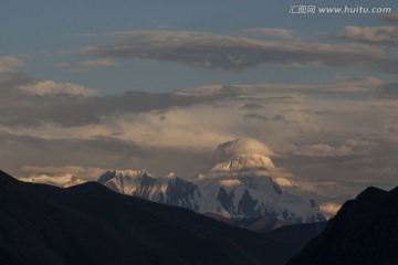 贡嘎雪山