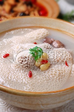 清蒸竹荪全鸡