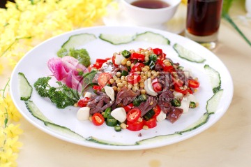 黄豆焖腰花