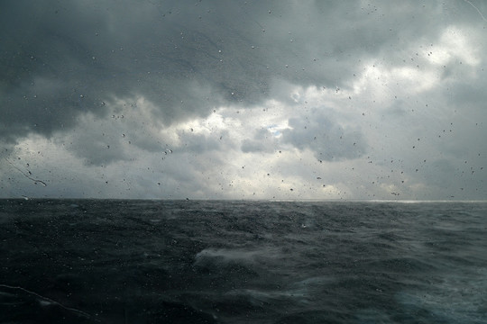 雨水与海