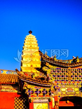 云南鸡足山金顶寺