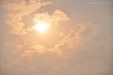 云