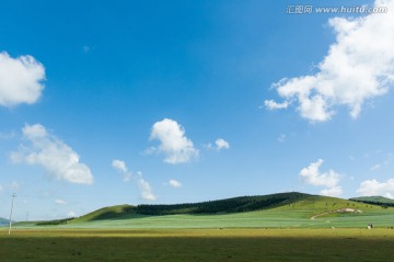 蓝天白云绿色草原