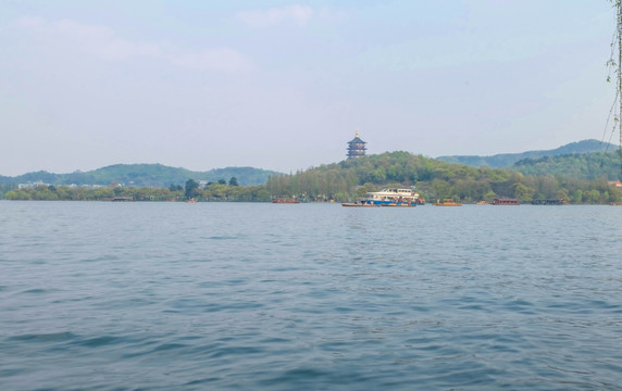 雷峰塔 西湖