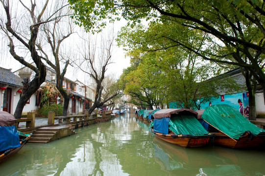 苏州昆山周庄冬天雨景