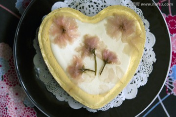 樱花果冻芝士蛋糕