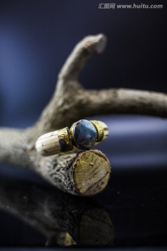 蓝色宝石手环