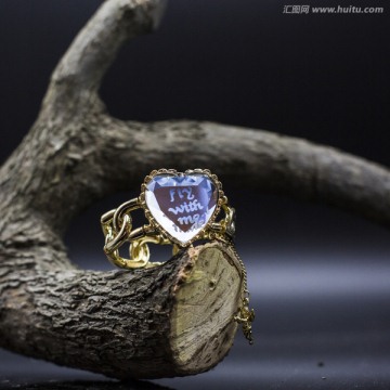 蓝色水晶钻石戒指指环