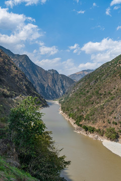 怒江峡谷风光