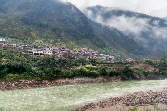 怒江峡谷风光
