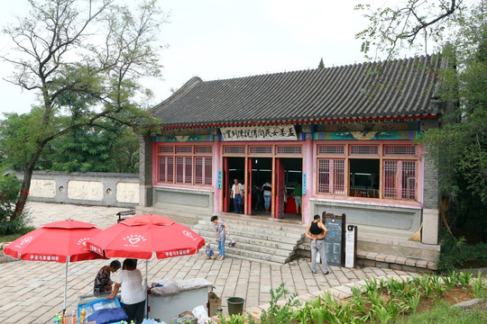 孟姜女庙